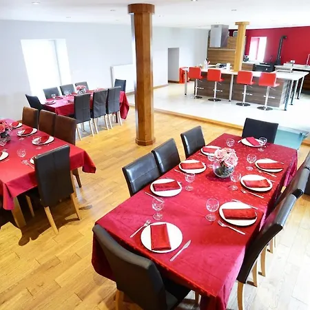 Fantastic 5 Ensuite Bedrooms Pool No Pets *