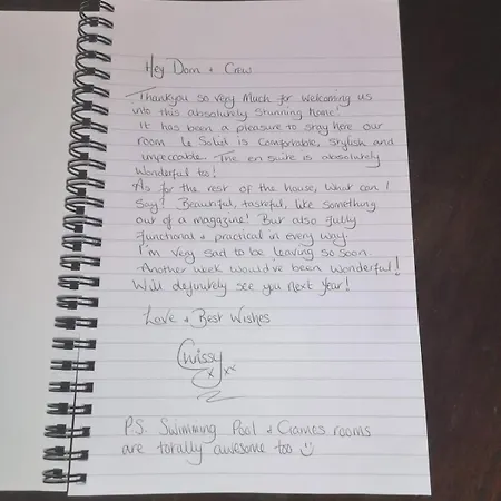 Fantastic 5 Ensuite Bedrooms Pool No Pets *