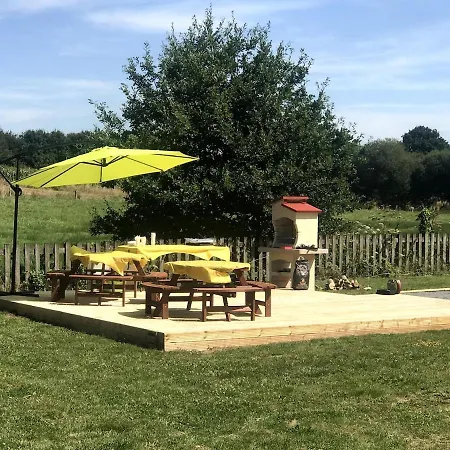 Fantastic 5 Ensuite Bedrooms Pool No Pets