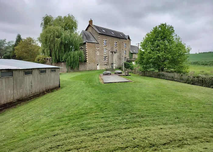 Fantastic 5 Ensuite Bedrooms Pool No Pets 度假居 *