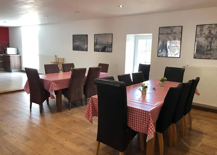 Fantastic 5 Ensuite Bedrooms Pool No Pets * Désertines